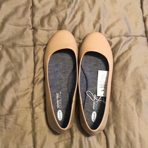 Nude flats
